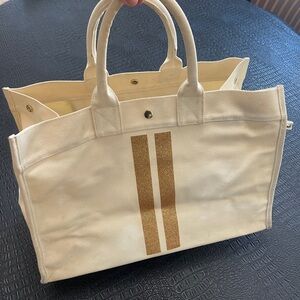 Qualited Koala Bag Creme-Beige & Gold Shimmery Stripes in Fromt X-Large Tote